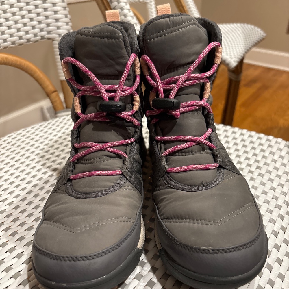 Sorel winter boot - Picture 2 of 2